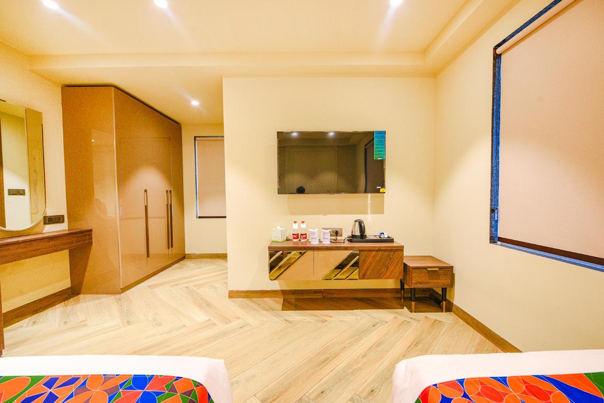 Fabhotel Prime Qotel Janakpuri Delhi  Ngoại thất bức ảnh